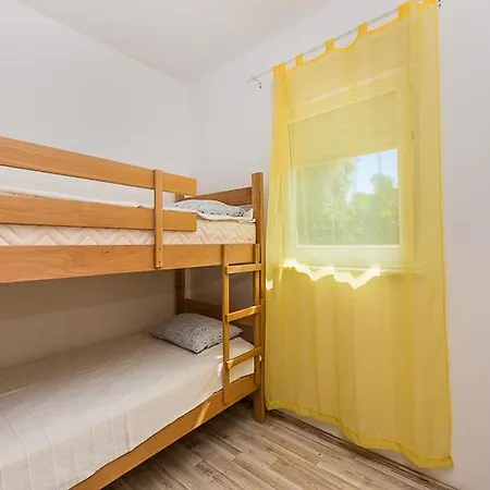 Apartments Cikac II - Modern Apartments By The Beach Mandre Room photo